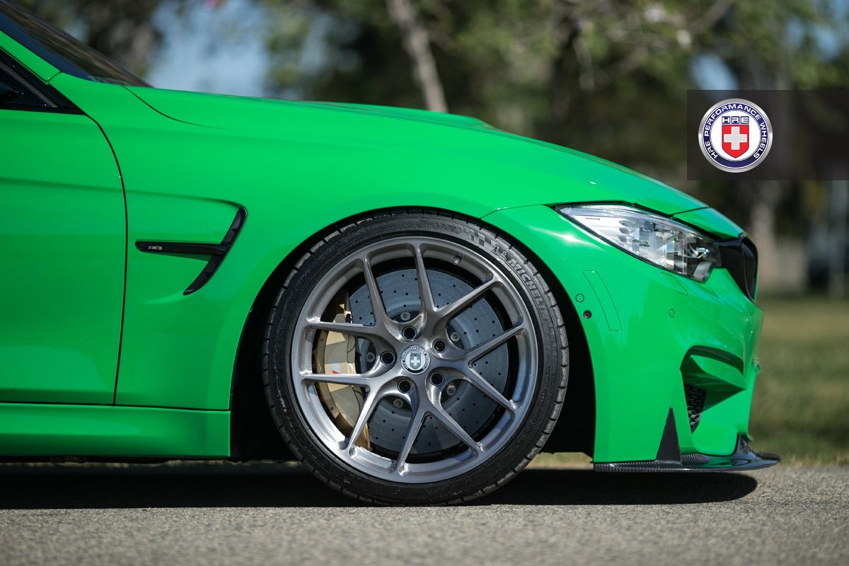 Зеленый зверь BMW M3 на дисках HRE Wheels